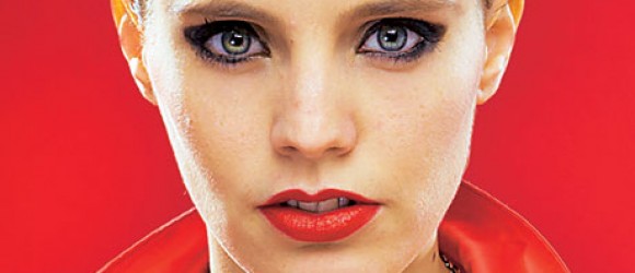 Anna-Calvi-007