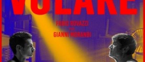 Roma, 15 mag. (askanews) - Fabio Rovazzi il 19 maggio torna con il suo nuovo singolo "Volare" dove ha collaborato con Gianni Morandi. Il singolo dell'artista verte sulle nuove forme di comunicazione e al business che ne nasce si muove il confronto su Volare in cui emerge una differenza abissale tra le due generazioni: cè ancora la voglia di mettersi in gioco e dove sono finite le idee. Il singolo è scritto da Rovazzi insieme a Danti con la produzione di Lush & Simon, mentre il video è diretto dallo stesso Rovazzi insieme a Mauro Russo; e la clip è quasi un mini-film dazione con blitz, rapimenti e inseguimenti ai danni del povero Morandi. Tra  un frame e laltro si riconoscono volti noti, amici e colleghi che hanno partecipato alle riprese.