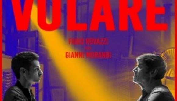 Roma, 15 mag. (askanews) - Fabio Rovazzi il 19 maggio torna con il suo nuovo singolo "Volare" dove ha collaborato con Gianni Morandi. Il singolo dell'artista verte sulle nuove forme di comunicazione e al business che ne nasce si muove il confronto su Volare in cui emerge una differenza abissale tra le due generazioni: cè ancora la voglia di mettersi in gioco e dove sono finite le idee. Il singolo è scritto da Rovazzi insieme a Danti con la produzione di Lush & Simon, mentre il video è diretto dallo stesso Rovazzi insieme a Mauro Russo; e la clip è quasi un mini-film dazione con blitz, rapimenti e inseguimenti ai danni del povero Morandi. Tra  un frame e laltro si riconoscono volti noti, amici e colleghi che hanno partecipato alle riprese.